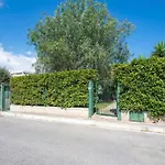 Elisa's - With Garden Bari