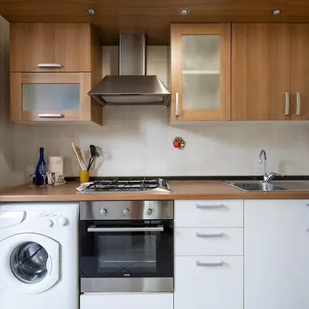 Elisa's - With Garden *