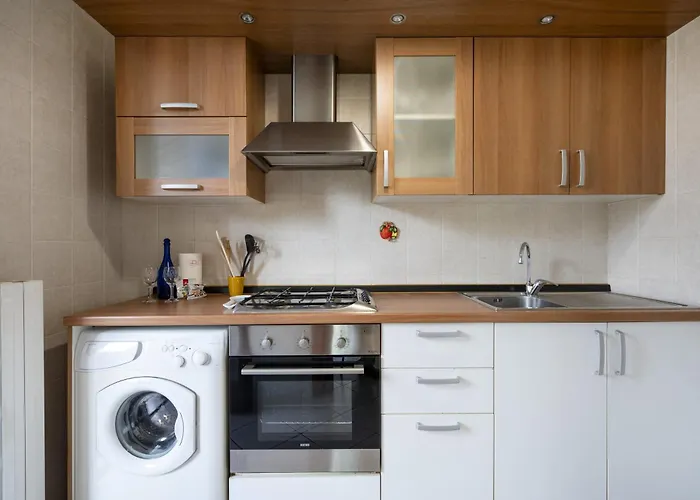 Elisa's - With Garden *