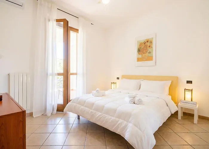 Elisa's - With Garden