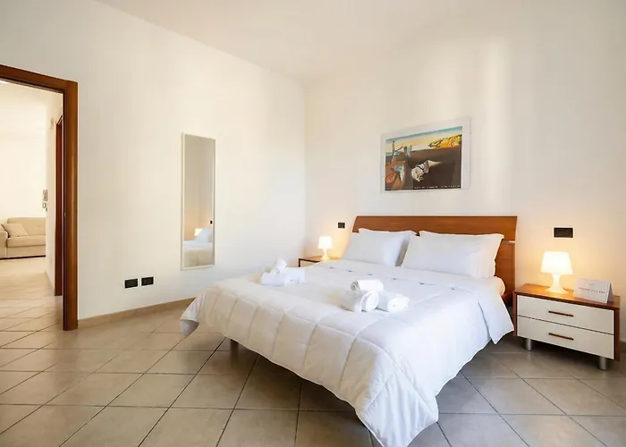 Elisa's - With Garden Villa Bari